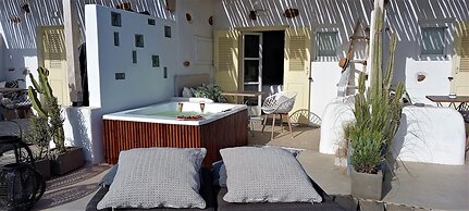 Sea Side Studios & Houses