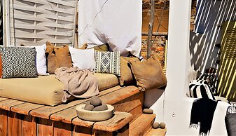 Sea Side Studios & Houses