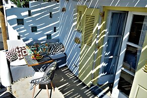 Sea Side Studios & Houses