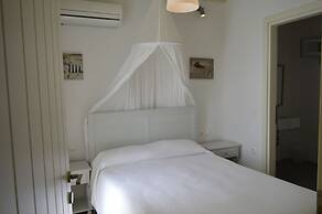 Sea Side Studios & Houses