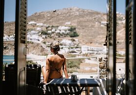 Sea Side Studios & Houses