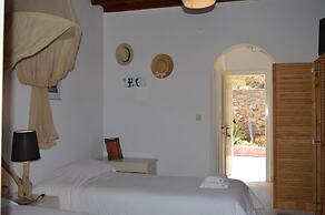 Sea Side Studios & Houses