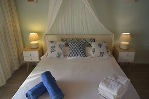 Sea Side Studios & Houses