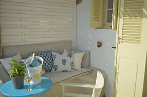 Sea Side Studios & Houses