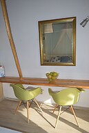 Sea Side Studios & Houses