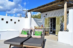 Sea Side Studios & Houses