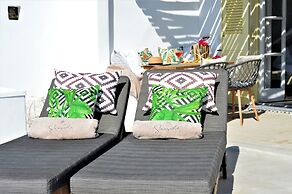 Sea Side Studios & Houses