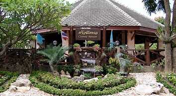 Samroiyod Holiday Resort