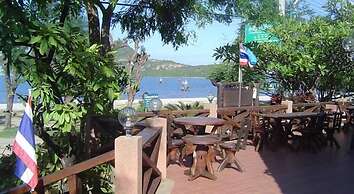 Samroiyod Holiday Resort