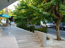 Dimitris Paritsa Hotel