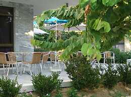 Dimitris Paritsa Hotel