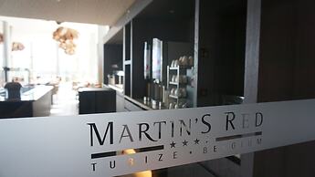 Martin's Red