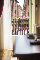 Lady Capulet Apartments