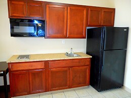 Crossroads Inn & Suites
