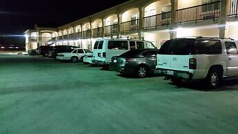 Crossroads Inn & Suites