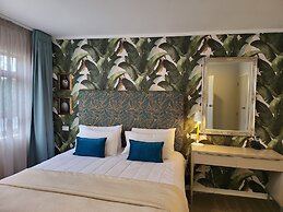 Asure Destiny on Fitzherbert Motel