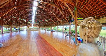 Floating Leaf Eco-Luxury Retreat