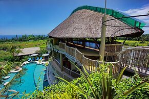 Floating Leaf Eco-Luxury Retreat