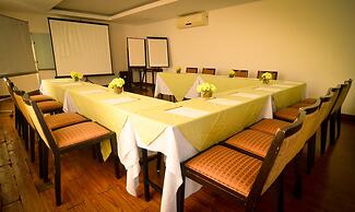 Hotel Kamana Sanctuary Resort and Spa