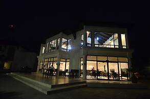 Hotel Kamana Sanctuary Resort and Spa