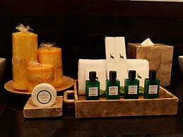 Hotel Kamana Sanctuary Resort and Spa