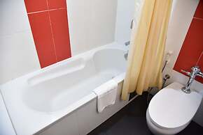 BP Grand Tower Hotel