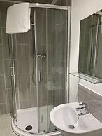 Imperial Salford Hotel