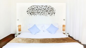 Villa Six Karang Kembar