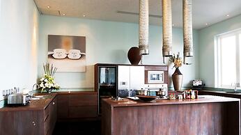 Villa Six Karang Kembar