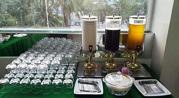 Thi Long Phung Hotel