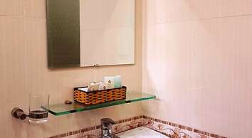 Thi Long Phung Hotel