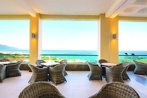 Grand Blue Beach Hotel