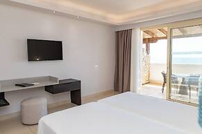 Grand Blue Beach Hotel