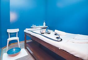 Grand Blue Beach Hotel