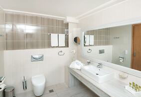 Grand Blue Beach Hotel