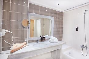 Grand Blue Beach Hotel