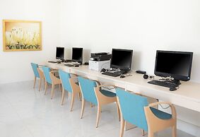 Grand Blue Beach Hotel