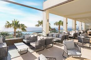 Grand Blue Beach Hotel