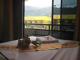 Wandee Bed and Breakfast - Hostel