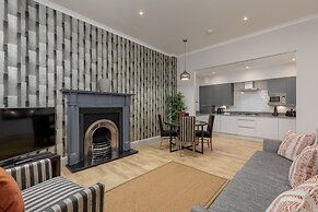 Destiny Scotland - Princes St Residence