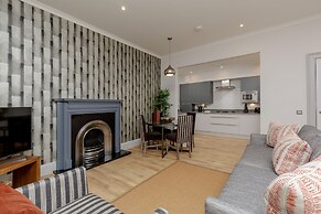 Destiny Scotland - Princes St Residence