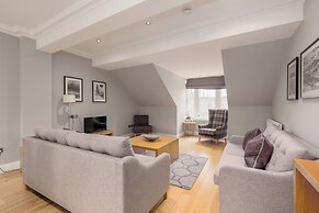 Destiny Scotland - Princes St Residence