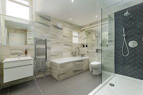 Destiny Scotland - Princes St Residence