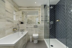 Destiny Scotland - Princes St Residence