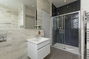 Destiny Scotland - Princes St Residence