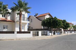 Maricosta Villas