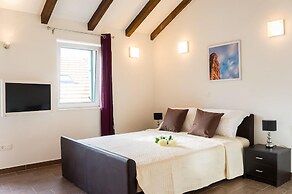 Split Allure Apartments