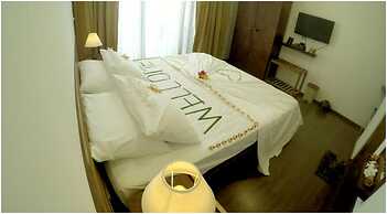 Dhiffushi White Sand Beach Hotel