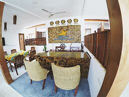 Dhiffushi White Sand Beach Hotel