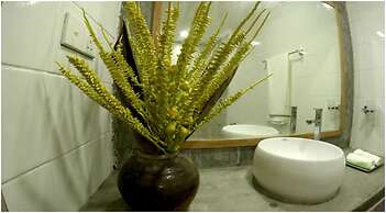 Dhiffushi White Sand Beach Hotel